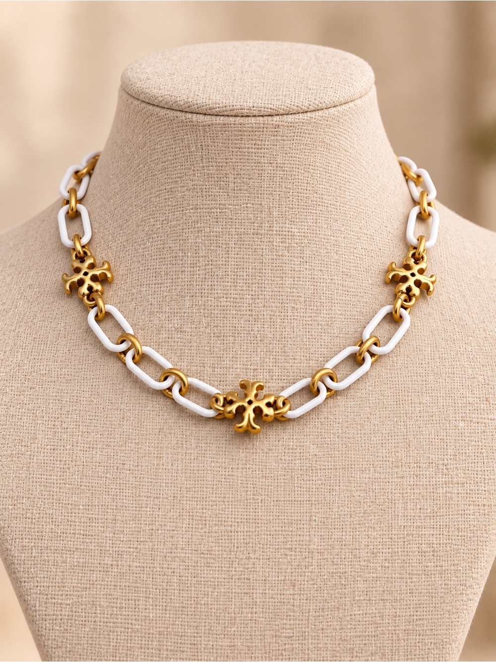 Tory Burch Roxanne Chain Short Necklace 15” New Never Worn Gold & White Enamel